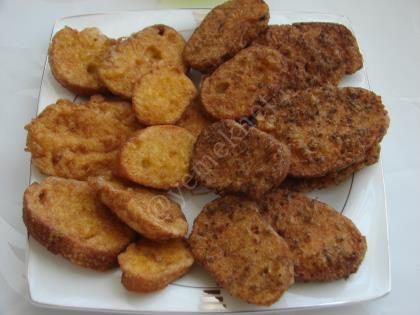 Sade Ve Baharatlı Yumurtalı Ekmek