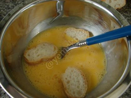 Sade Ve Baharatlı Yumurtalı Ekmek