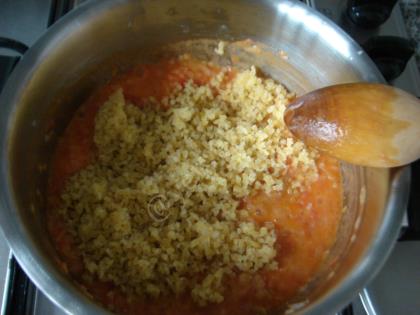 Domatesli Bulgur Pilavı