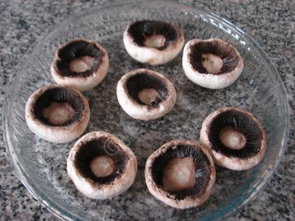 Fırında Garnitürlü Mantar Dolması