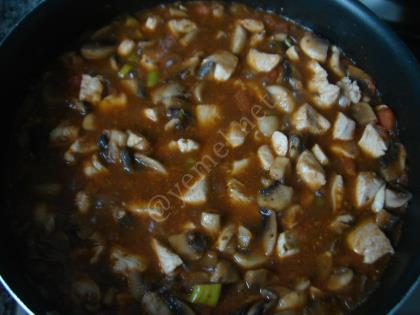 Fırında Mantarlı Tavuk Sote