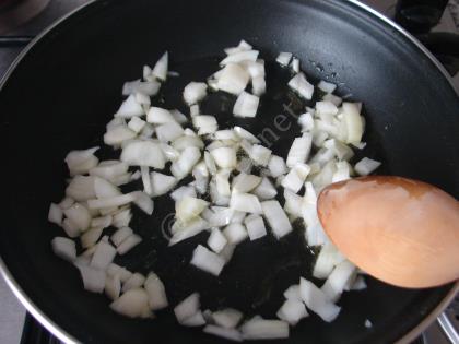 Güveçte Patatesli Tavuk