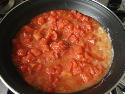 Sucuklu Domatesli Makarna