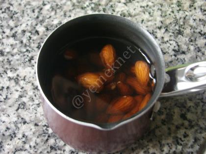 Bademli, Kuş Üzümlü Pilav