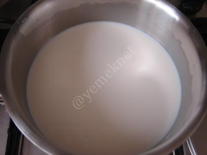 Böğürtlenli Muhallebi