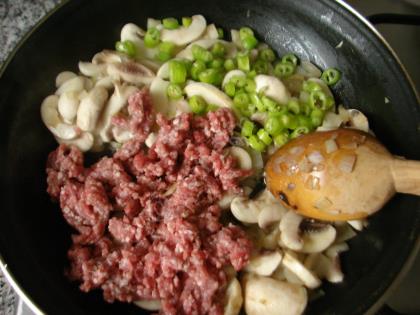 Kıymalı Mantarlı Patates Oturtma