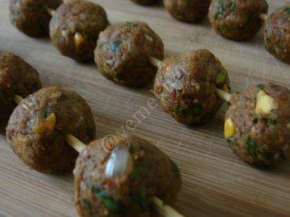 Fıstıklı Şiş Köfte