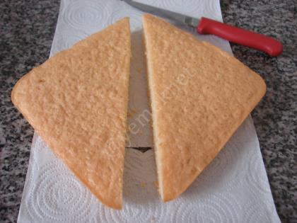 Minyatür Muzlu Pasta