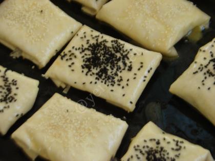 Peynirli Bohça Böreği (Hazır Yufka İle)