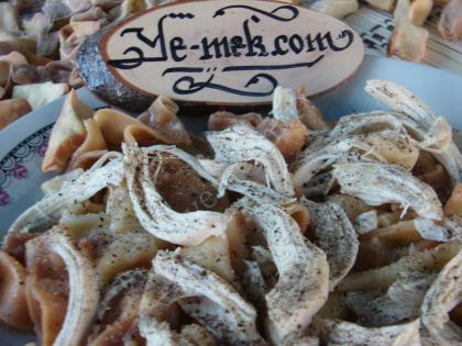 Tavuklu Sıkma Mantı (Gönen Mantısı)