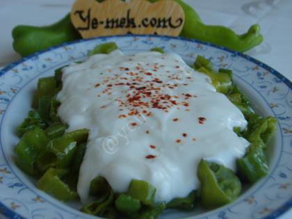 Yoğurtlu Biber Kızartması