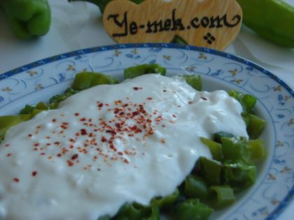 Yoğurtlu Biber Kızartması