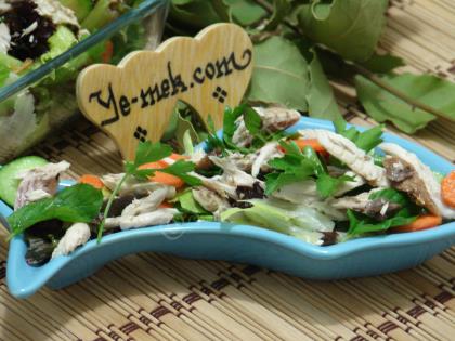 Mevsim Yeşillikli Palamut Salatası