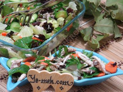 Mevsim Yeşillikli Palamut Salatası