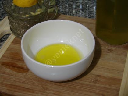 Mevsim Yeşillikli Palamut Salatası