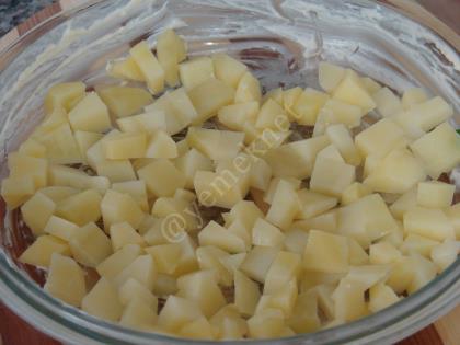 Fırında Lorlu Patatesli Omlet