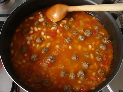 Köfteli Kuru Fasulye