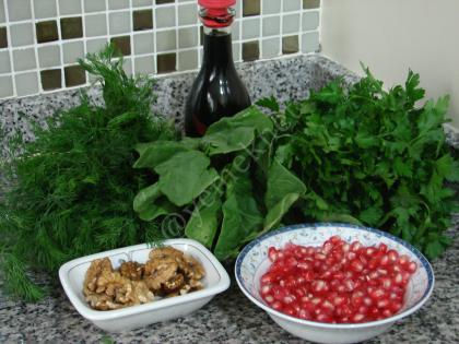 Narlı Ispanak Salatası