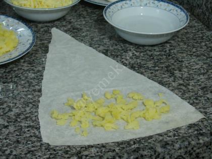 Patatesli Kaşarlı Sigara Böreği