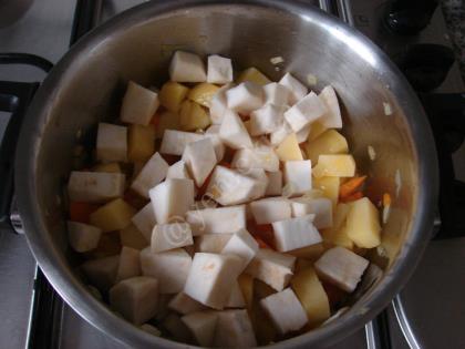 Zeytinyağlı Portakallı Kereviz