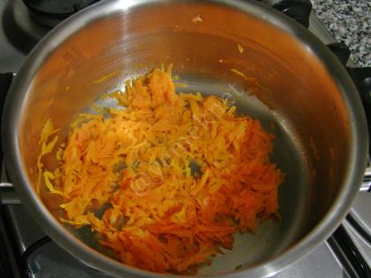 Domatesli Şehriye Çorbası