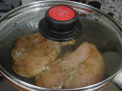 Köri Soslu Tavuk Fileto