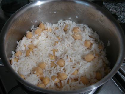 Nohutlu Pilav