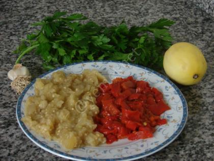 Közlenmiş Patlıcan Salatası