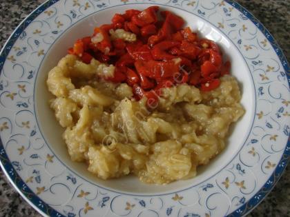 Közlenmiş Patlıcan Salatası