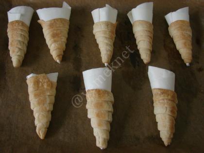 Puff Pastry Cones Recipe