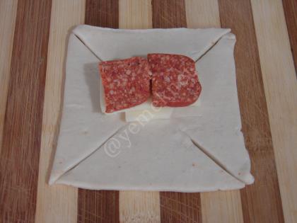 Rüzgar Gülü Böreği