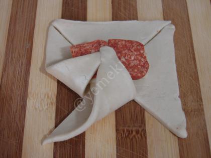 Rüzgar Gülü Böreği