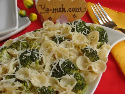 Kremalı Brokolili Makarna