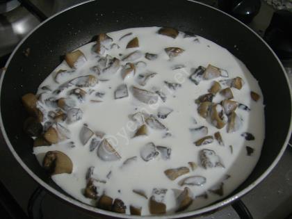 Kremalı Mantarlı Makarna