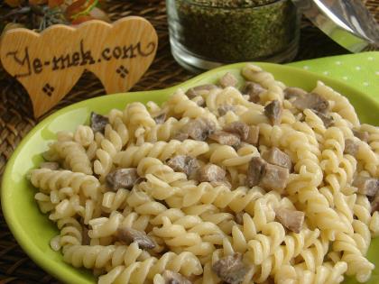 Kremalı Mantarlı Makarna