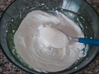 Çilek Şantili Volovan