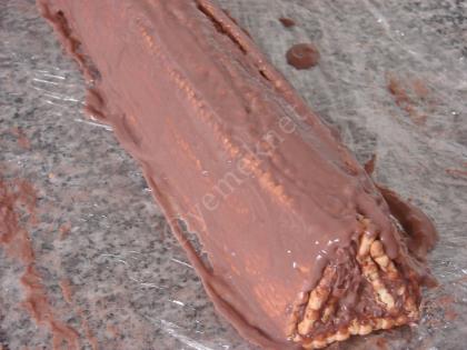 Bisküvili Piramit Pasta