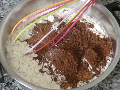 Bisküvili Piramit Pasta