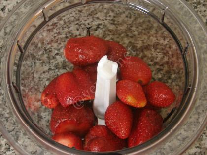 Homemade Strawberry MilkShake Recipe