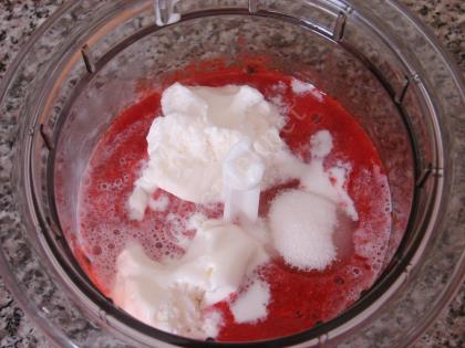 Homemade Strawberry MilkShake Recipe