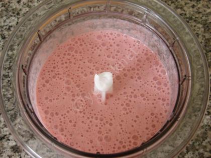 Homemade Strawberry MilkShake Recipe