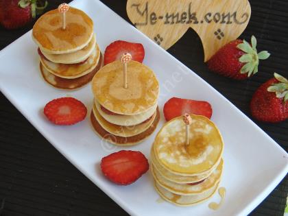 Çilekli Mini Pankek