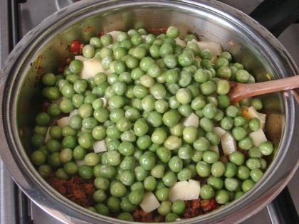 Minced Meat With Fresh Peas Meal Recipe