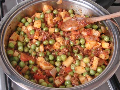 Minced Meat With Fresh Peas Meal Recipe