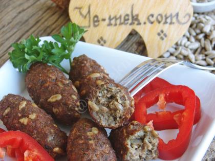 Meatballs With Sunflower Seeds Recipe