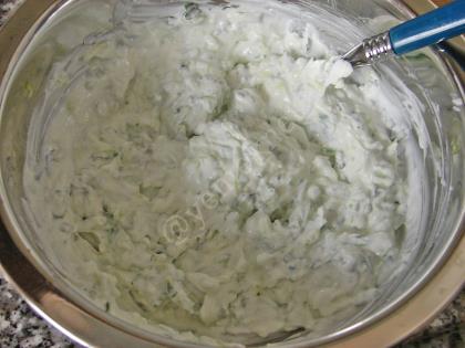 Yogurt And Cucumber Sauce (Tzatziki Sauce) Recipe