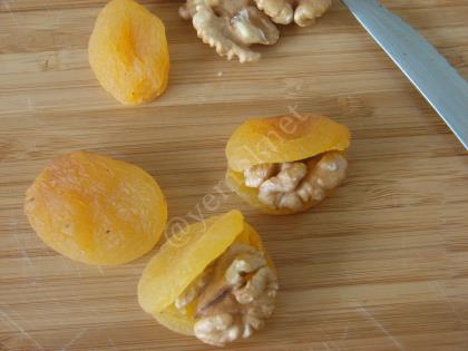 Hurma With Almond Dried Apricots With Walnut Recipe