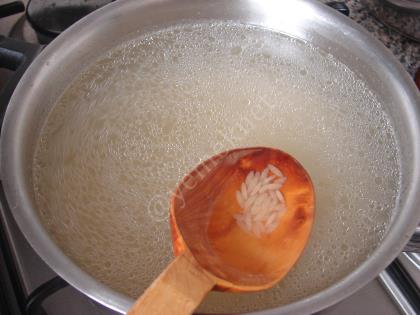 Kremalı Şehriyeli Tavuk Suyu Çorbası