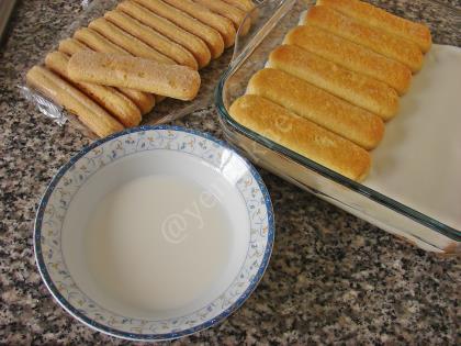 Gum Mastic Lady Fingers Cake Recipe