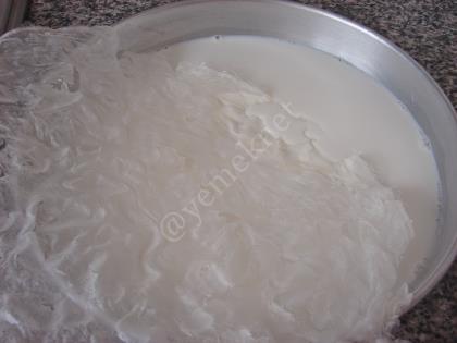 Muhallebili Güllaç